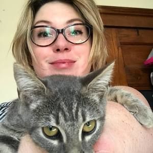 Meet your Posher, Alexis